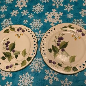 Elegant Berry Dinner Plate Set with Green and Purple Accents , Made In Italy